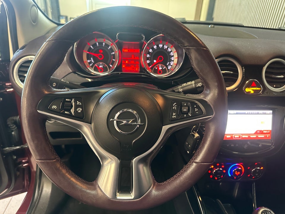 Opel Adam 1,4 87 Glam 3d