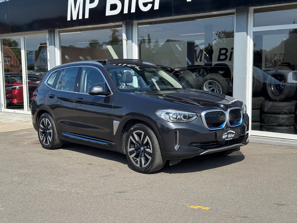 BMW iX3 Charged 5d