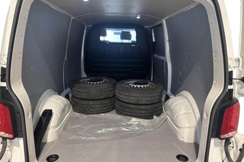 VW Transporter 2,0 TDi 150 Kassevogn DSG lang