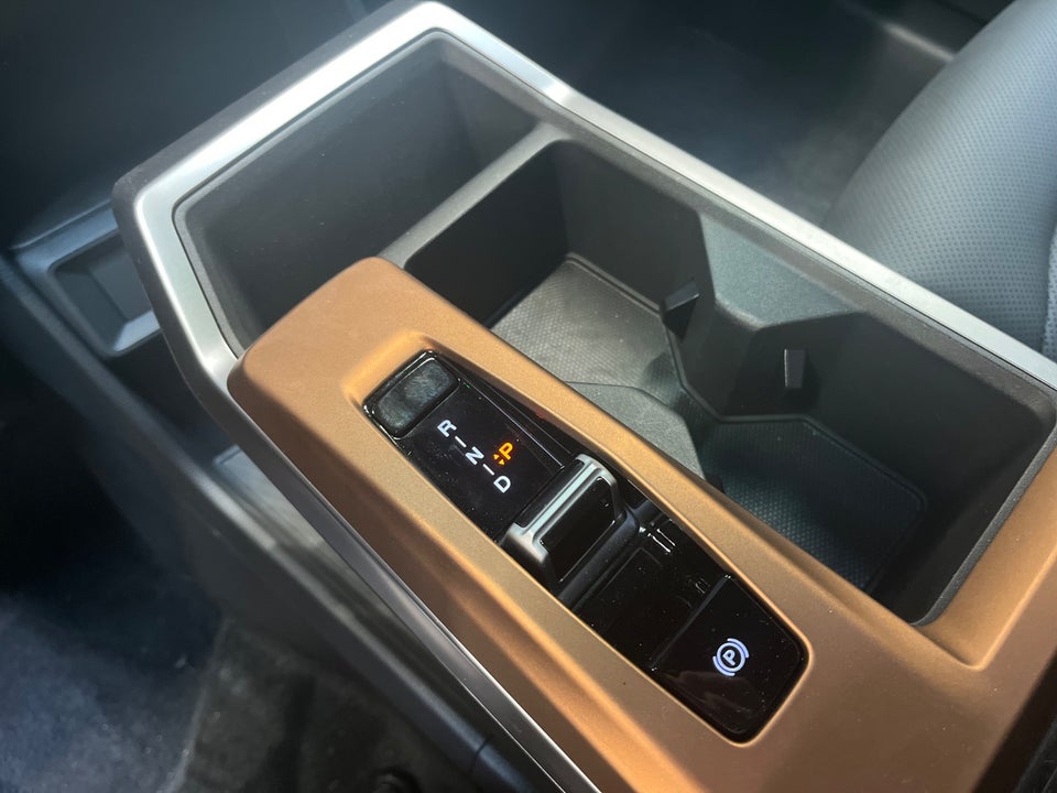 KGM Torres EVX Exclusive 5d