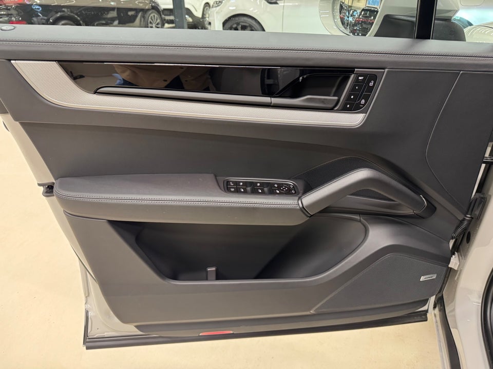 Porsche Cayenne 3,0 E-Hybrid Coupé Tiptr. 5d