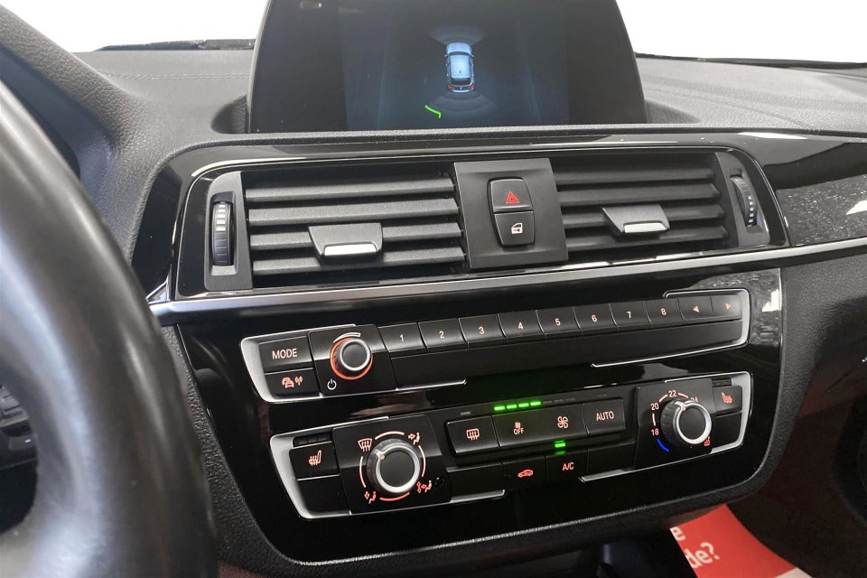 BMW 118i 1,5 Connected aut. 5d