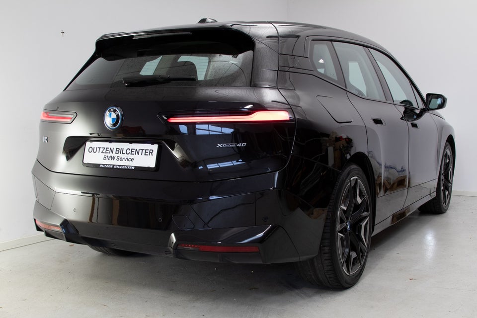 BMW iX xDrive40 Sport 5d