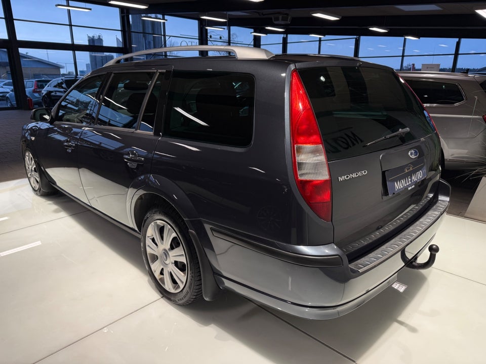 Ford Mondeo 1,8 110 Ambiente stc. 5d