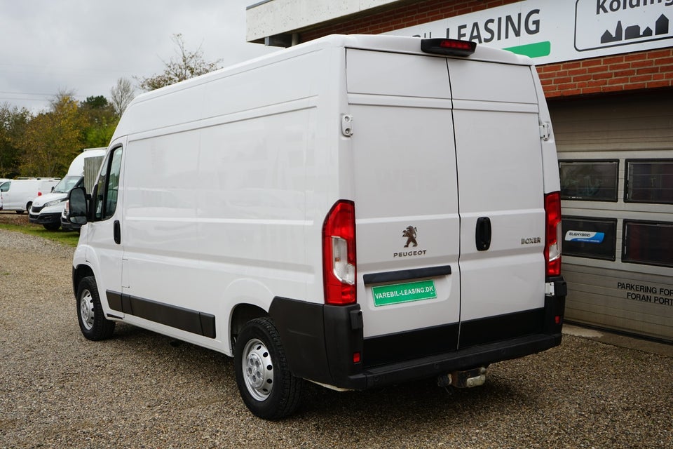 Peugeot Boxer 333 2,2 BlueHDi 140 L2H2 Premium