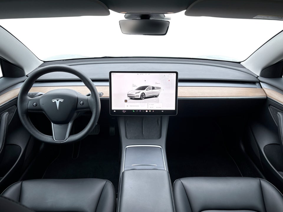 Tesla Model 3 RWD 4d