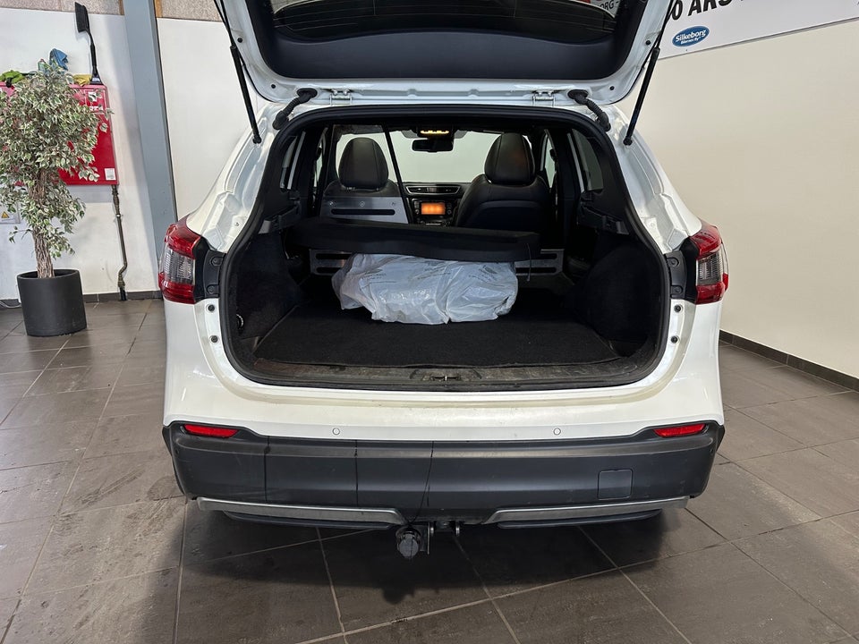 Nissan Qashqai 1,2 Dig-T 115 Tekna+ Van 5d