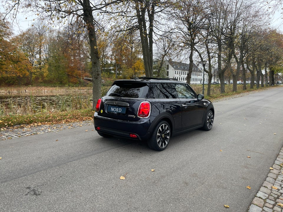 MINI Cooper SE Trim XL 3d