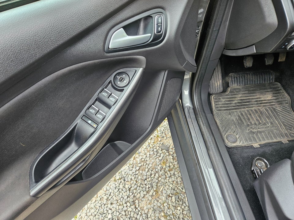 Ford Focus 1,0 SCTi 125 Business stc. 5d