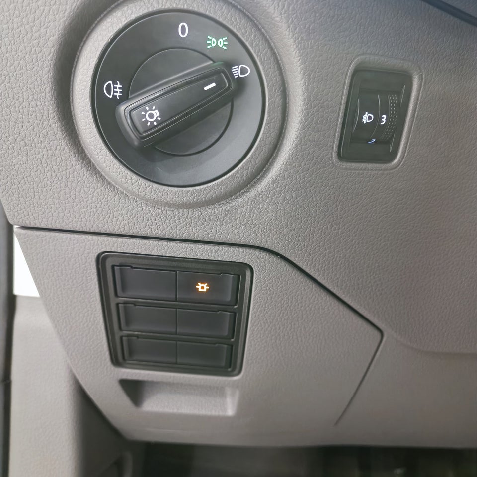 VW Crafter 35 2,0 TDi 140 Ladvogn L3