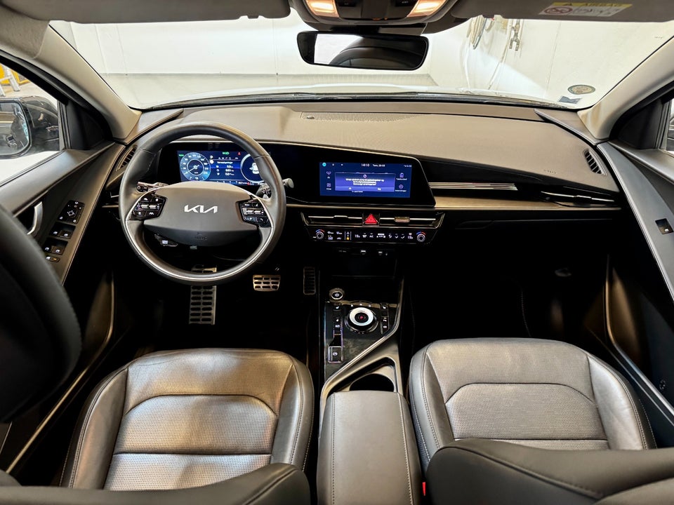 Kia Niro 64 EV Premium 5d