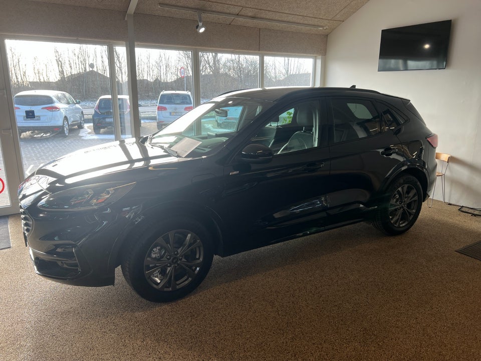 Ford Kuga 2,5 HEV ST-Line X CVT 5d