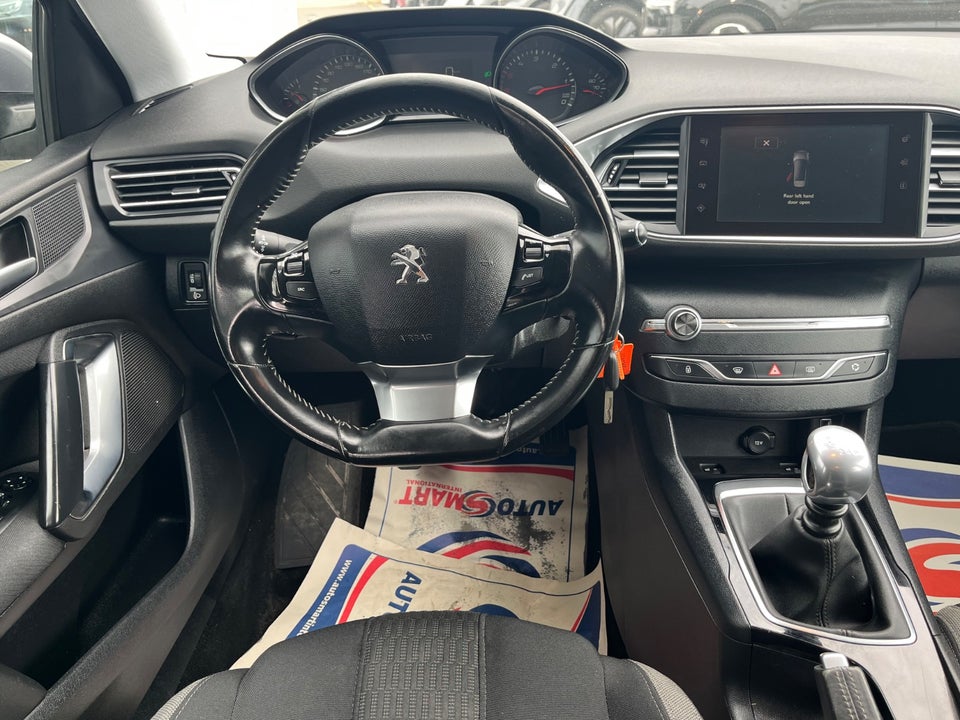 Peugeot 308 1,6 BlueHDi 120 Style SW 5d