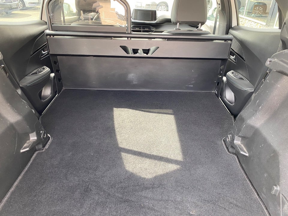 Peugeot 2008 1,5 BlueHDi 110 Allure Pack Van 5d