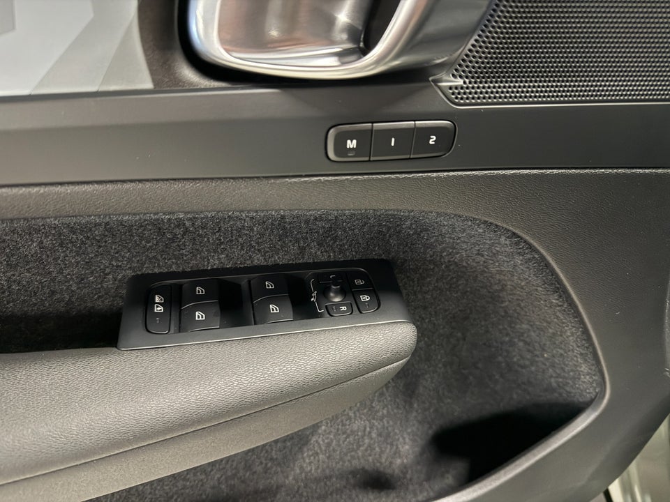 Volvo XC40 P6 ReCharge Plus 5d