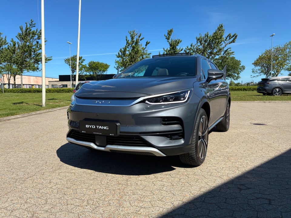 BYD Tang 109 Flagship AWD 7prs 5d