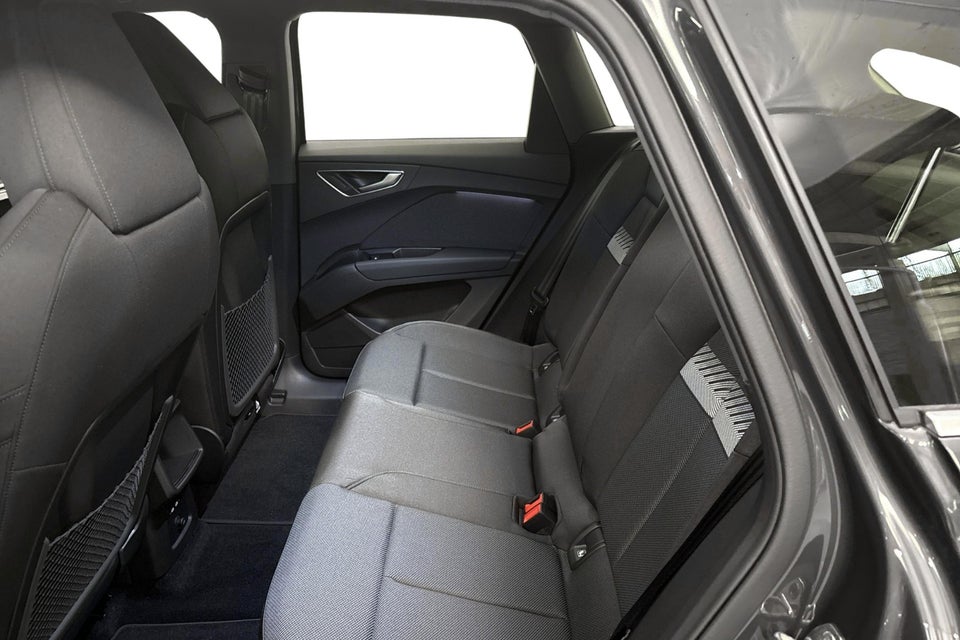 Audi Q4 e-tron performance 5d
