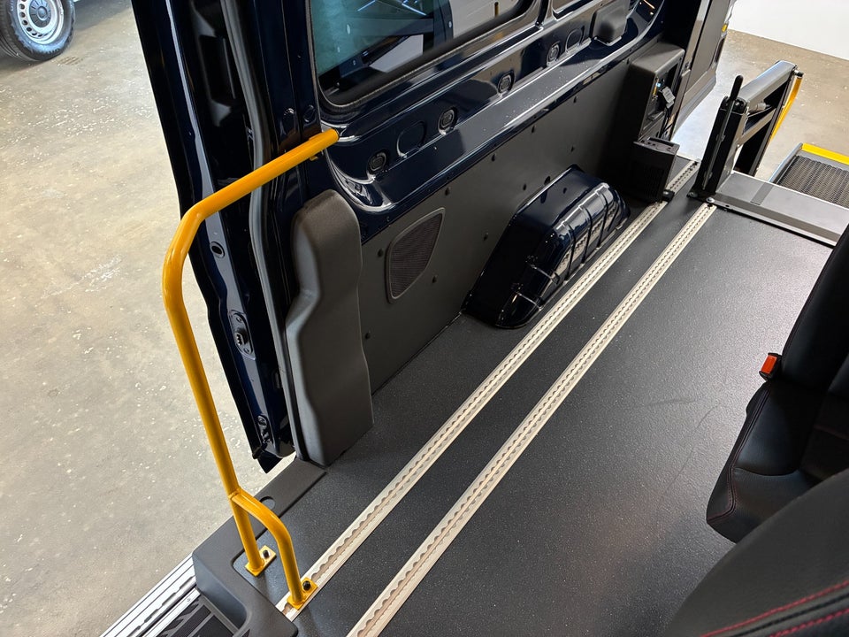 Ford E-Transit 350 L3 Kombi 68 Trend H3 RWD