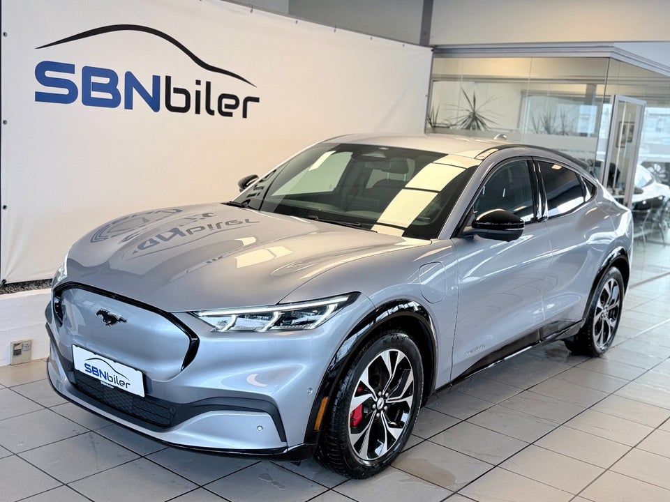 Ford Mustang Mach-E 70 Premium Standard Range AWD 5d