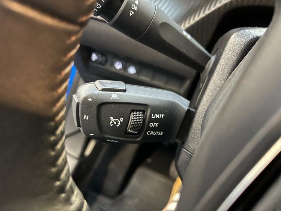 Peugeot e-208 50 Allure 5d