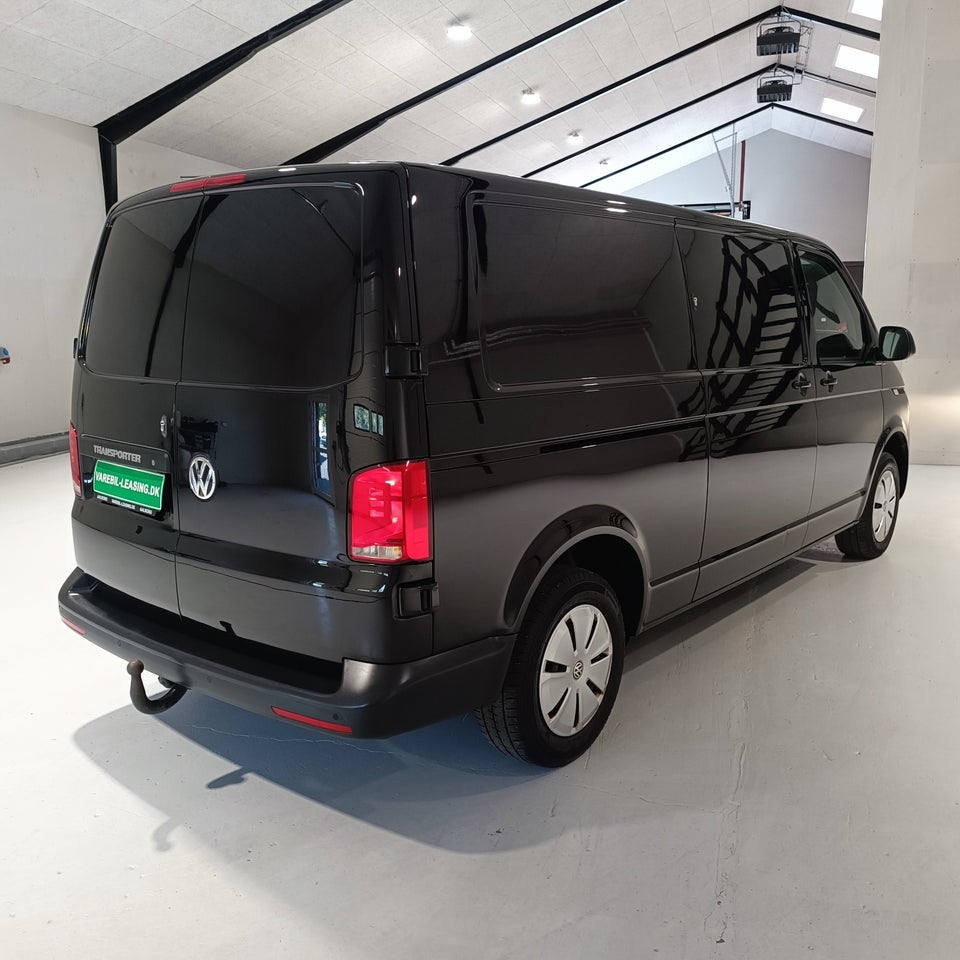 VW Transporter 2,0 TDi 150 Kassevogn lang