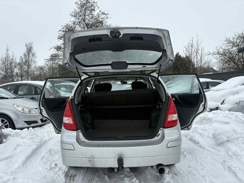 Suzuki Liana 1,6  5d