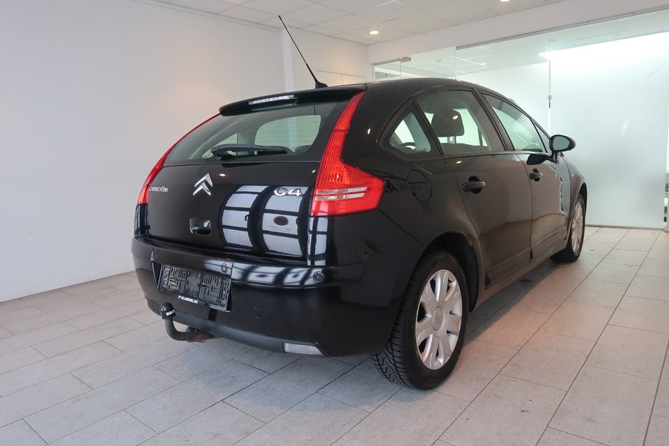 Citroën C4 1,6 HDi 110 VTR+ E6G 5d