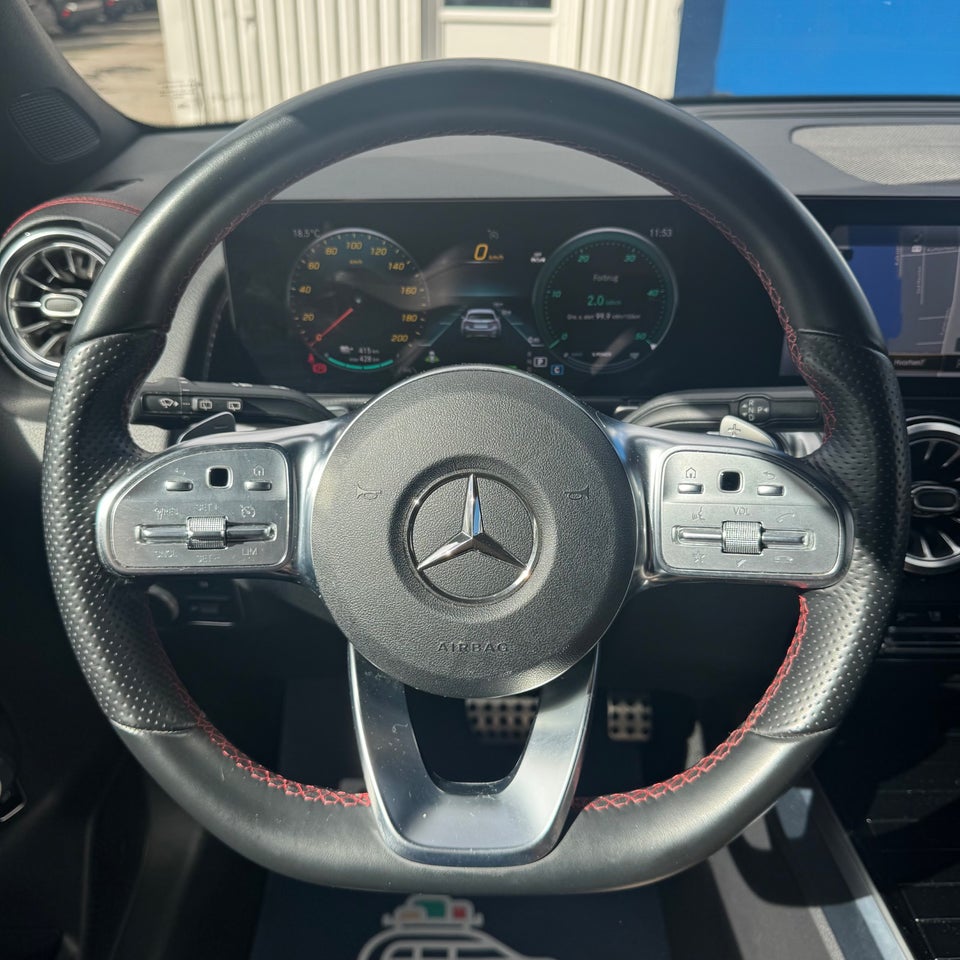 Mercedes EQB250 AMG Line 5d