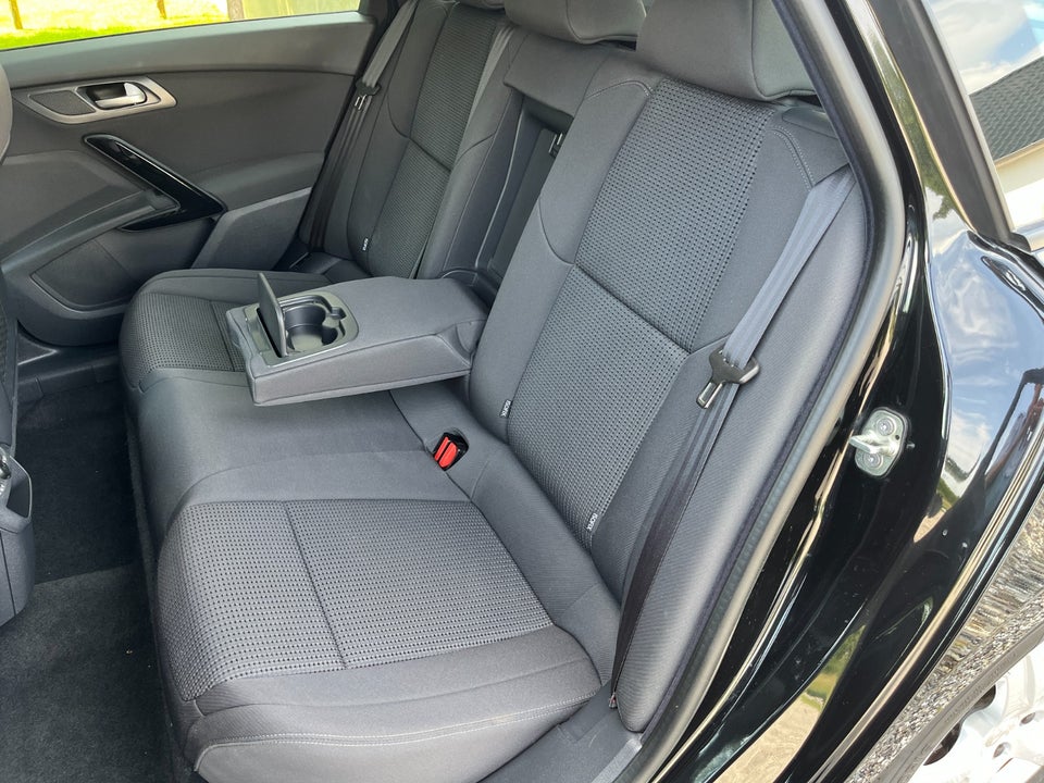 Peugeot 508 2,0 HDi 140 Active SW 5d