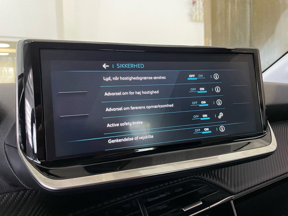 Peugeot e-208 50 Style 5d