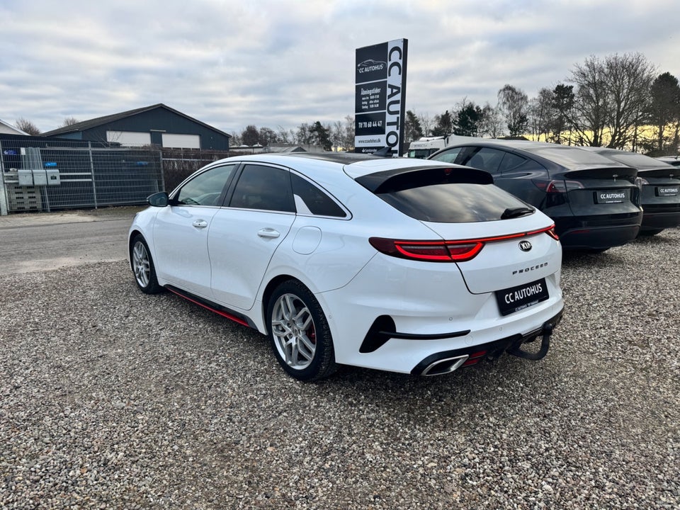 Kia ProCeed 1,6 T-GDi GT DCT 5d