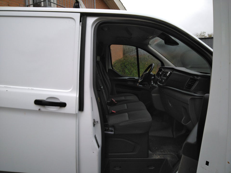 Ford Transit Custom 320 L2 2,0 TDCi 130 Trend
