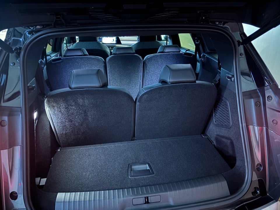 Peugeot e-5008 77 GT 7prs 5d