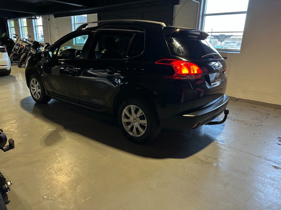 Peugeot 2008 1,2 VTi 82 Allure 5d