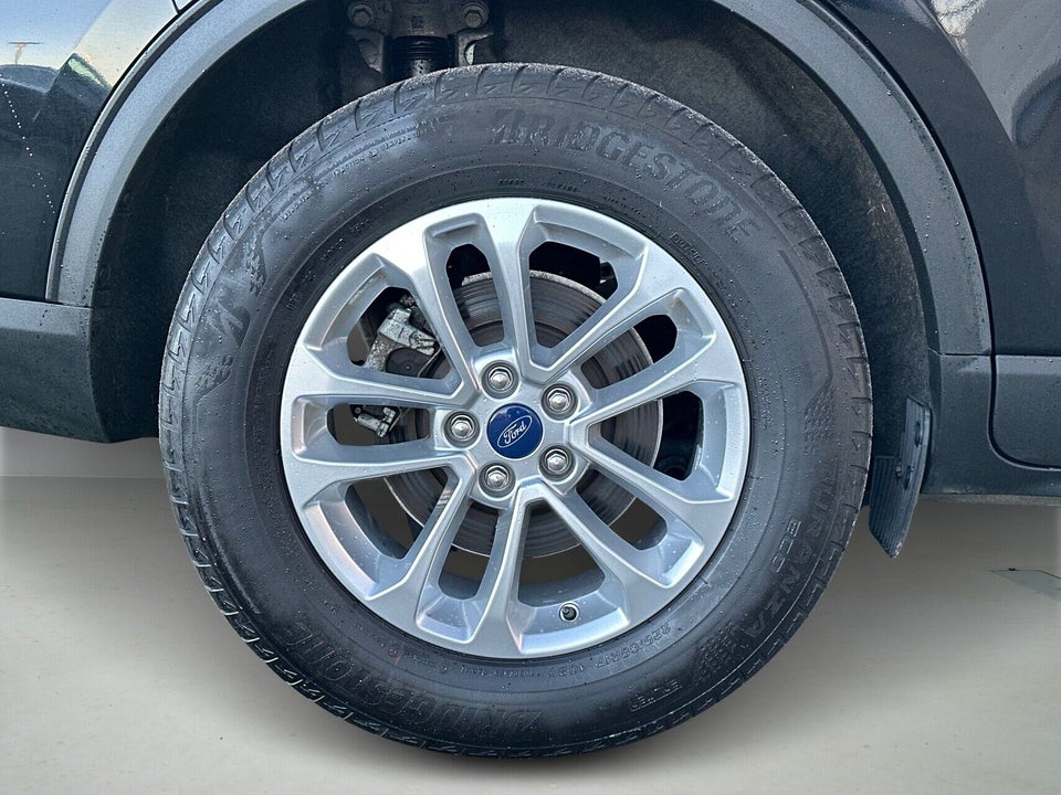 Ford Kuga 2,5 PHEV Titanium CVT 5d