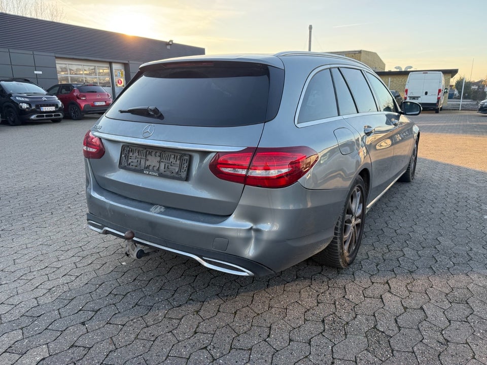 Mercedes C200 2,0 Avantgarde stc. aut. 5d