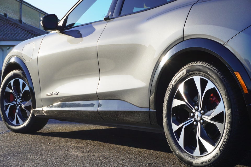 Ford Mustang Mach-E 98 Premium Extended Range 5d