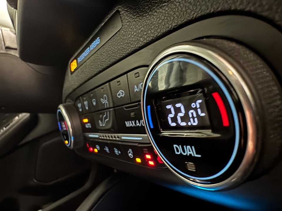 Ford Kuga 2,5 PHEV Vignale CVT 5d