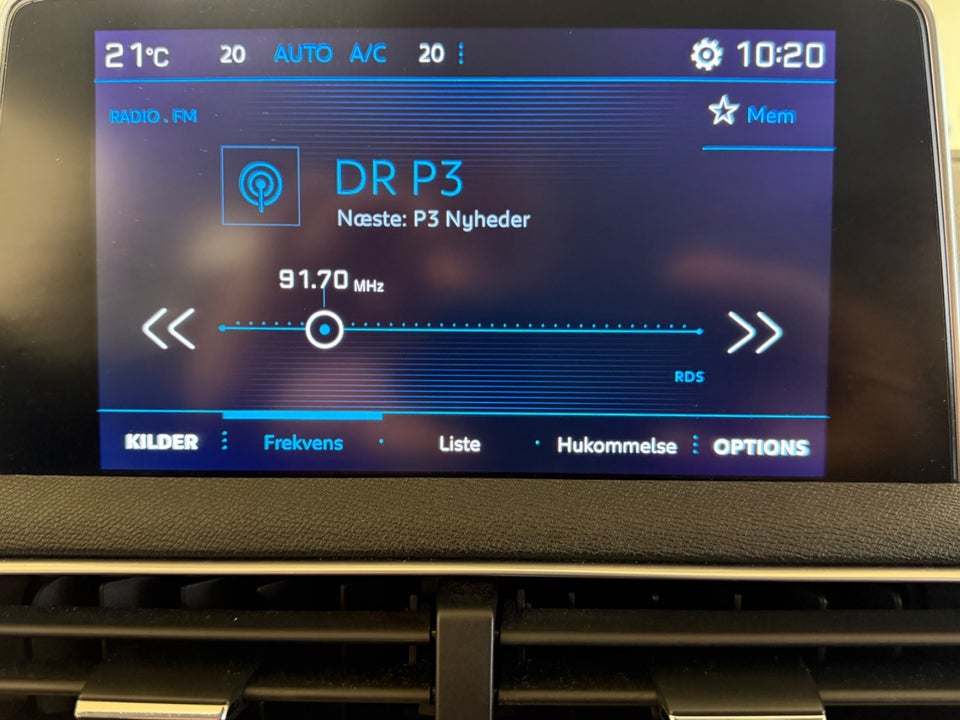 Peugeot 3008 1,2 e-THP 130 Allure EAT6 5d