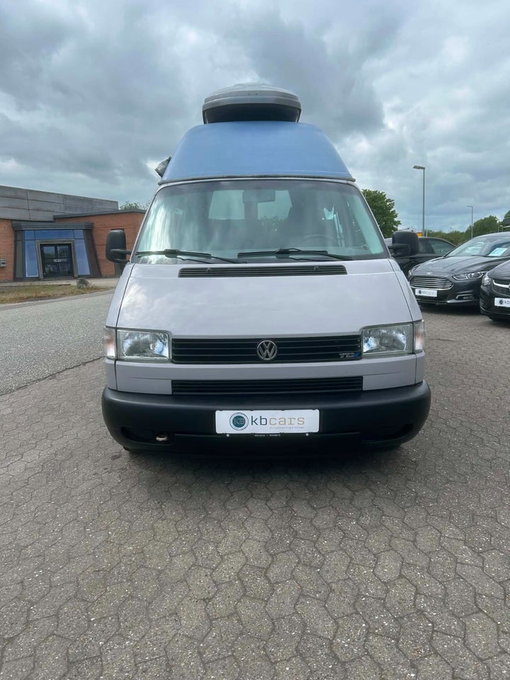VW Transporter 2,5 TDi 102 Kombi 4d