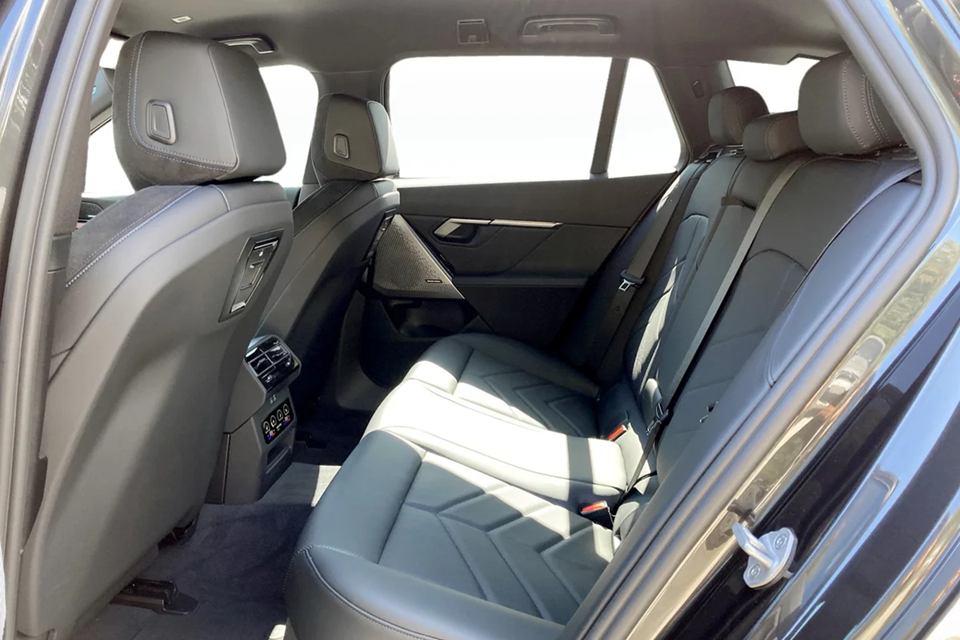 BMW i5 eDrive40 Touring Fully Charged 5d