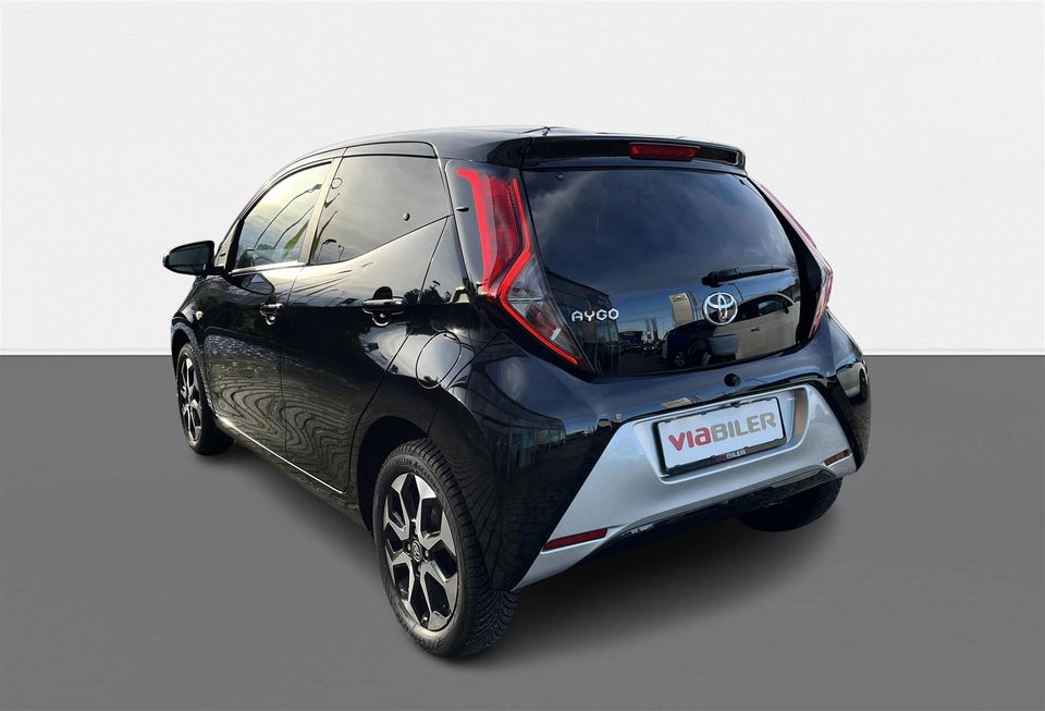 Toyota Aygo 1,0 VVT-i x-press 5d