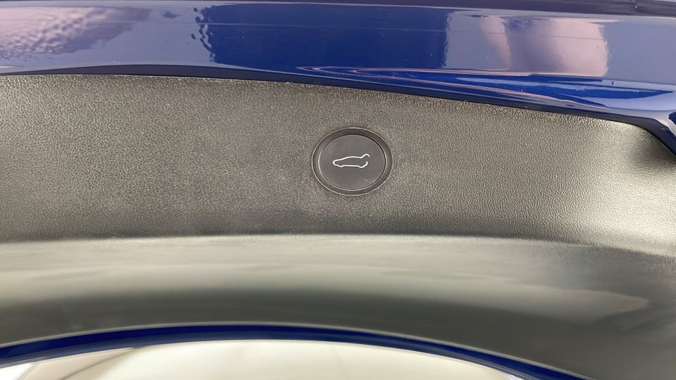 Tesla Model 3 Long Range AWD 4d