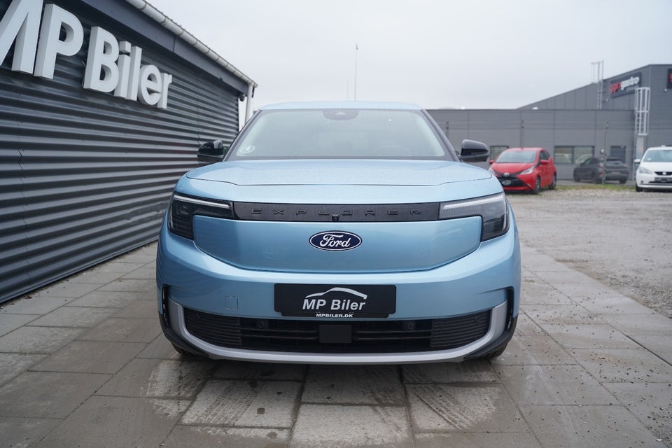 Ford Explorer 82 Select Extended Range 5d