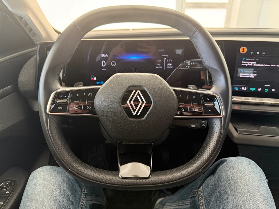 Renault Megane E-Tech 40 Equilibre 5d