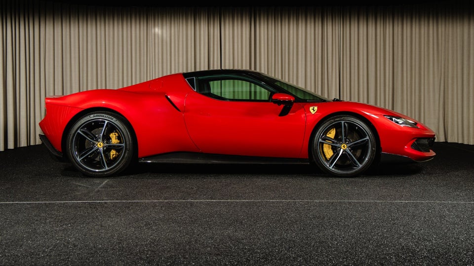 Ferrari 296 GTB 2,9 DCT 2d