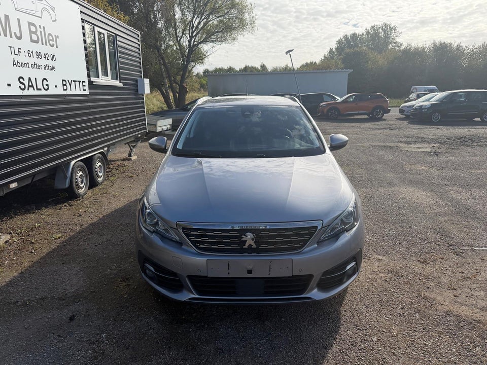 Peugeot 308 1,5 BlueHDi 130 Allure Grand SW 5d