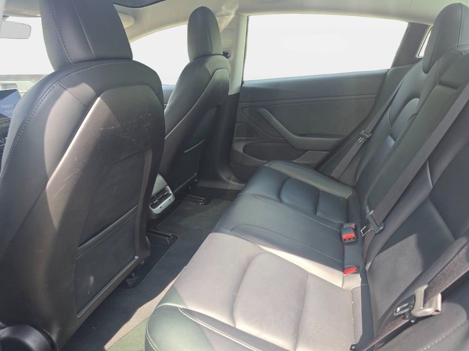 Tesla Model 3 Long Range AWD 4d