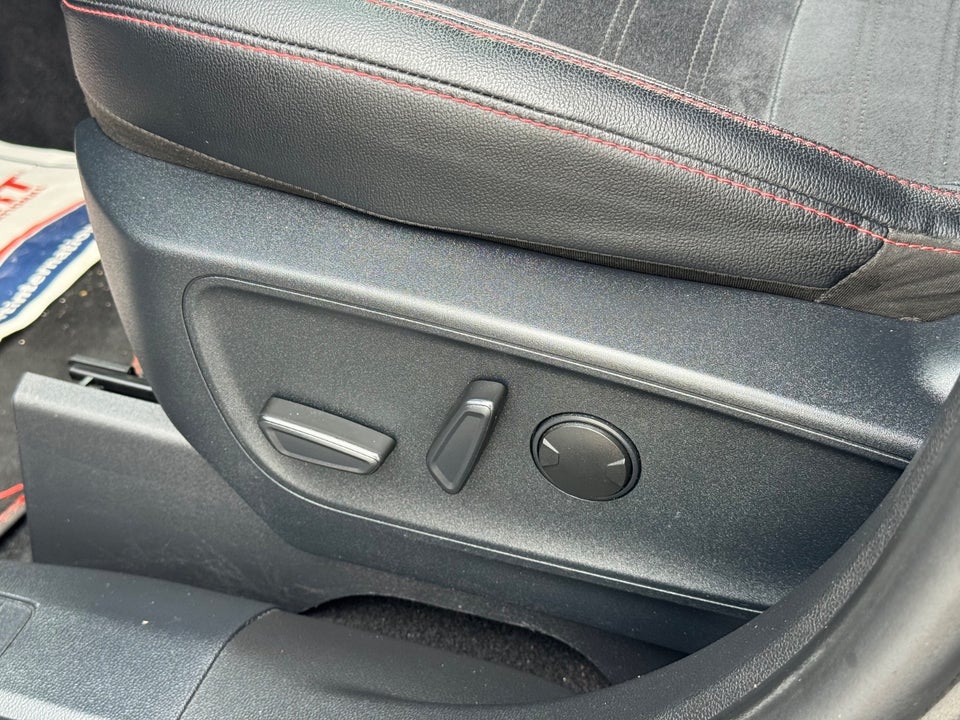 Ford Kuga 2,5 PHEV ST-Line X CVT 5d