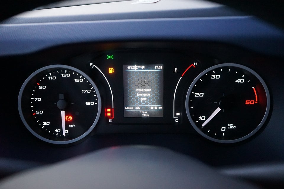 Iveco Daily 2,3 35S16 16m³ Van AG8